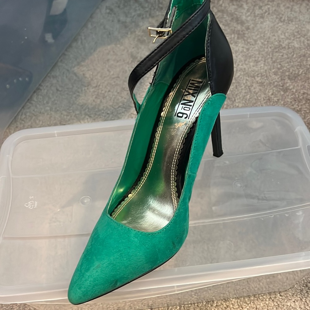 Mix no 6 pumps